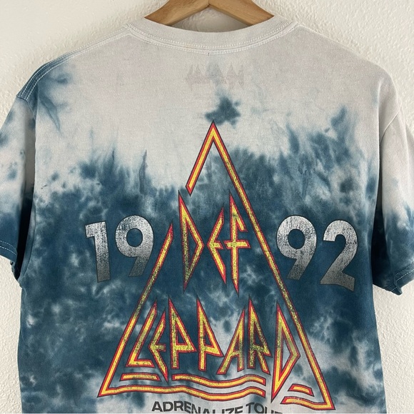 DEF LEPPARD Blue White Tie Dye 1992 Adrenalize Tour Short Sleeve Graphic Tee - Picture 8 of 12